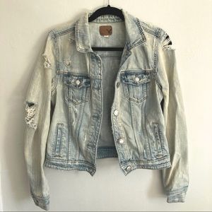 American Eagle distressed jean jacket